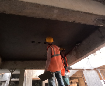 Shows 4th floor ceiling plastering work is in progress.